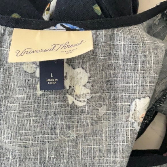 Universal Thread - Women's Flutter Short Sleeve Mini
Skater Dress Size L - Picture 11 of 12